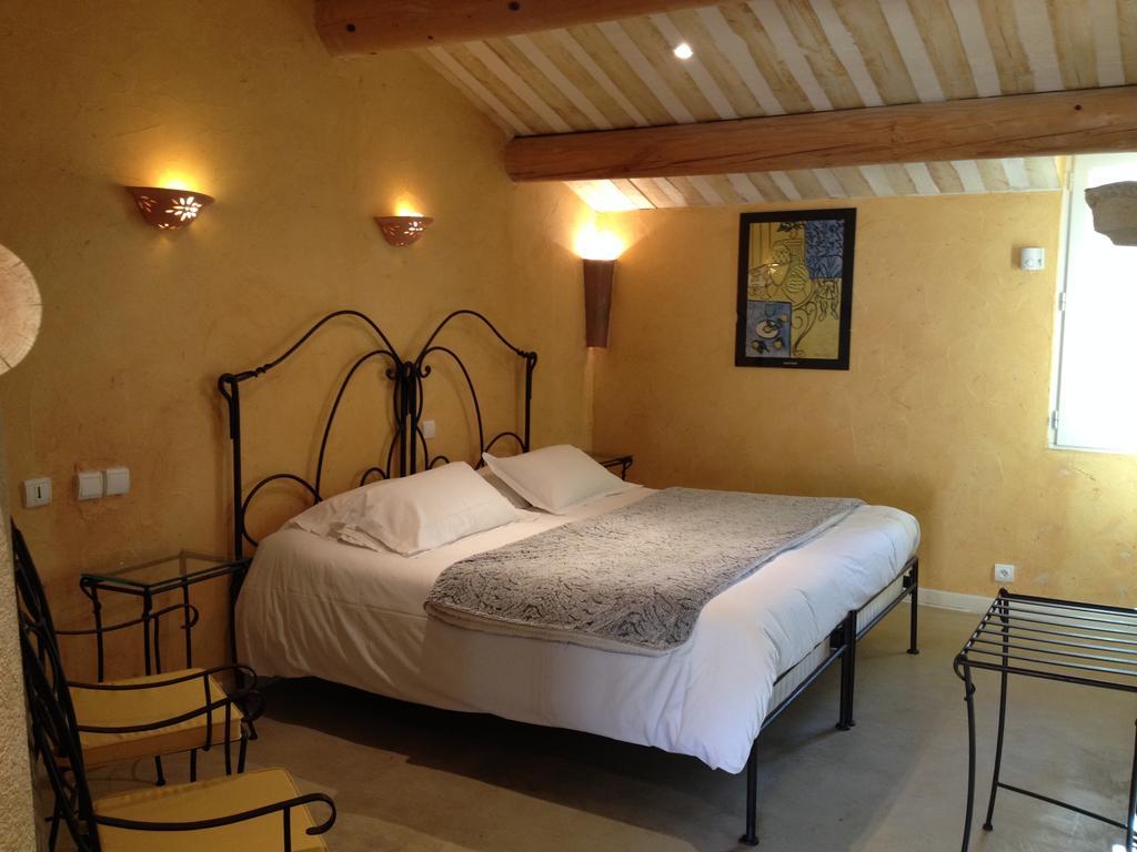 Hôtel Lou Caleù restaurant le Rocher des Abeilles Saint-Martin-de-Castillon Quarto foto